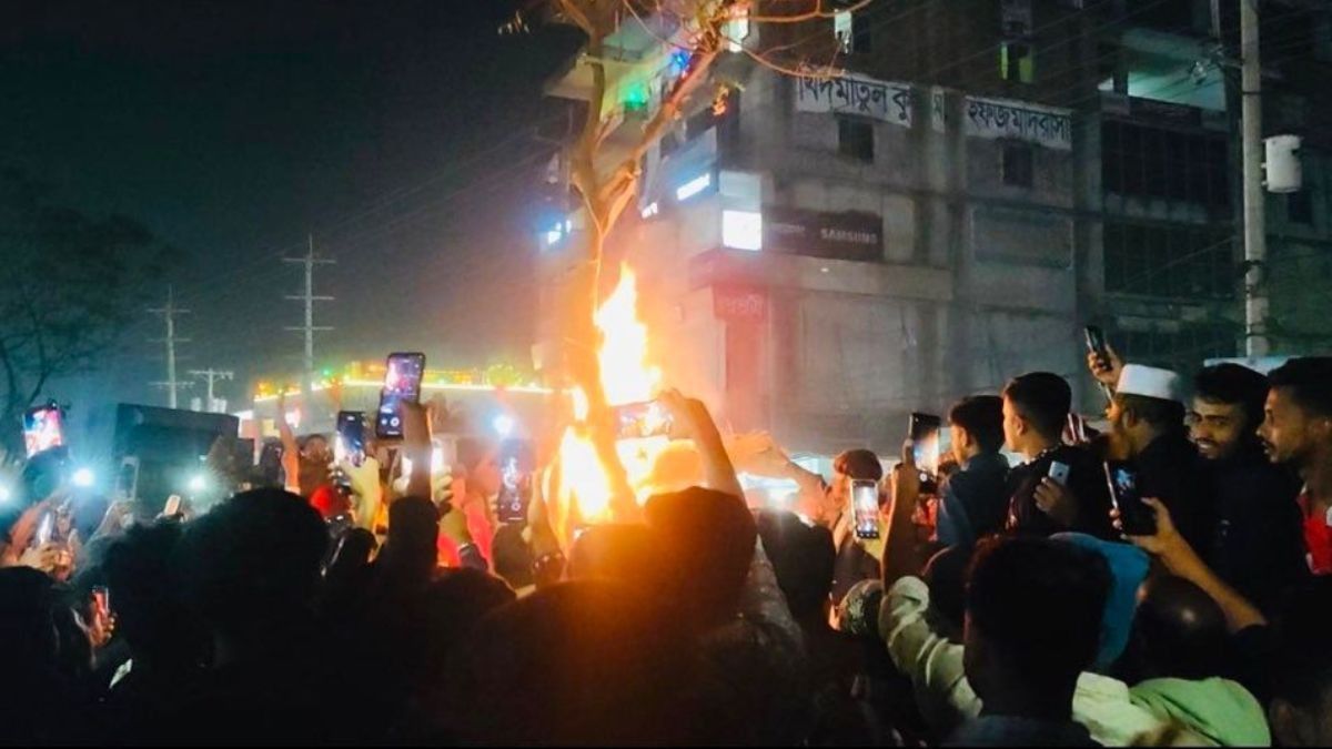 নৈরাজ্যের বাংলাদেশে ফের নিশানায় সংখ্যালঘুরা