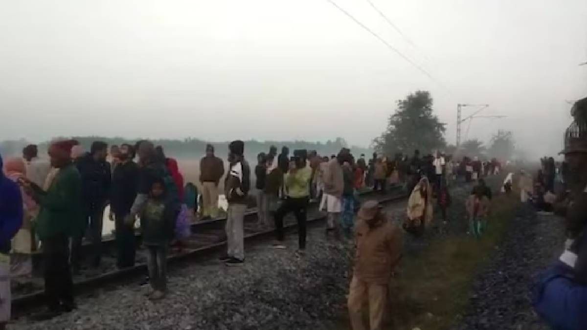 অসমে রাজধানী এক্সপ্রেসের ধাক্কায় মৃত্যু ৮ হাতির, লাইনচ্যুত একাধিক কোচ