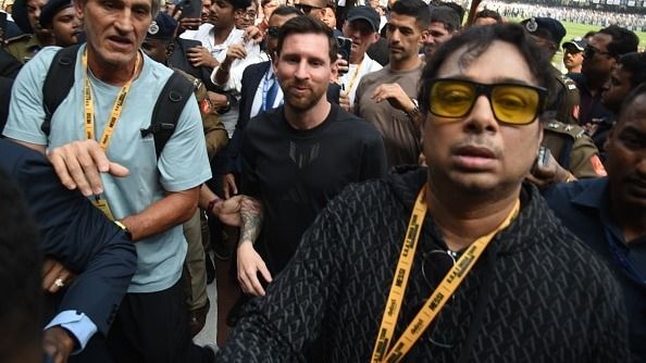 মেসি কেন চলে গেলেন? জেরায় 'প্রভাবশালীদের' ফাঁস করে দিলেন শতদ্রু