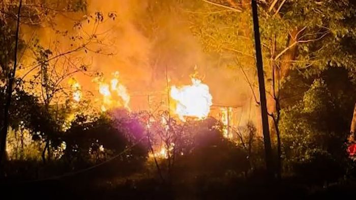 চট্টগ্রামে হিন্দু পরিবারের বাড়ি জ্বালানো হল