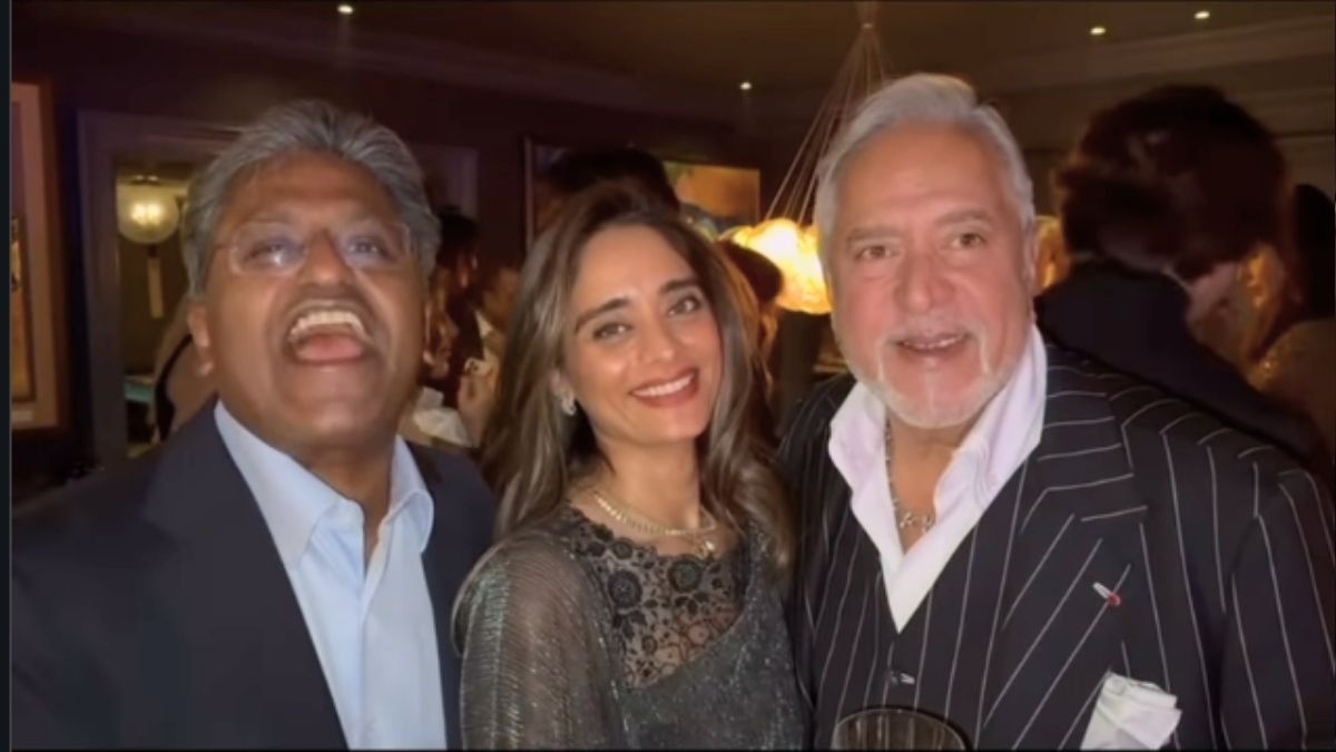 এই মন্তব্যকে অনেকেই ভারতের রাষ্ট্রব্যবস্থা ও সরকারের প্রতি প্রকাশ্য উপহাস বলেই দেখছেন।