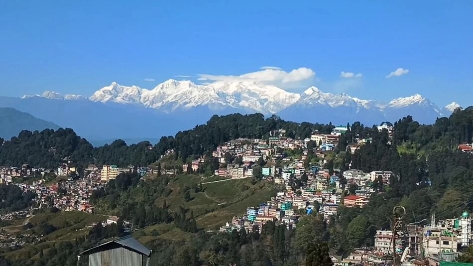 দার্জিলিঙে ৩ ডিগ্রি, টাইগার হিলের রাস্তায় বরফ, উত্তরবঙ্গে বাকি জেলাগুলির কী খবর? 
