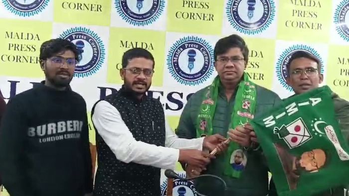 তৃণমূলের পর এবার কংগ্রেস ভাঙাল ওয়েইসির AIMIM