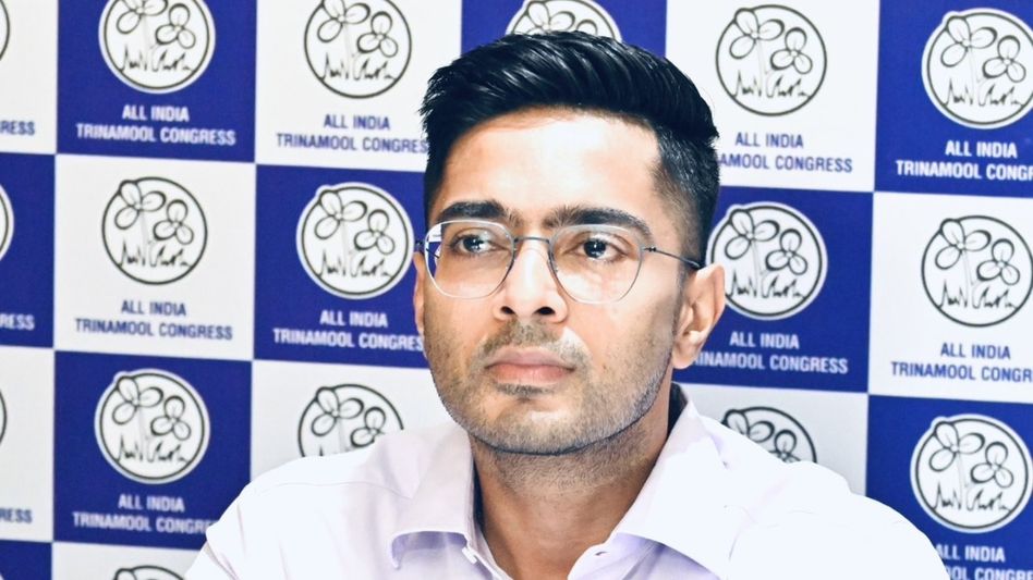 SIR নিয়ে কমিশনের একাধিক সিদ্ধান্তে অখুশি, আজই দিল্লিতে EC-র দফতরে অভিষেক SIR নিয়ে কমিশনের একাধিক সিদ্ধান্তে অখুশি, আজই দিল্লিতে EC-র দফতরে অভিষেক