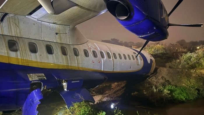 নেপালে দুর্ঘটনাগ্রস্ত বিমান