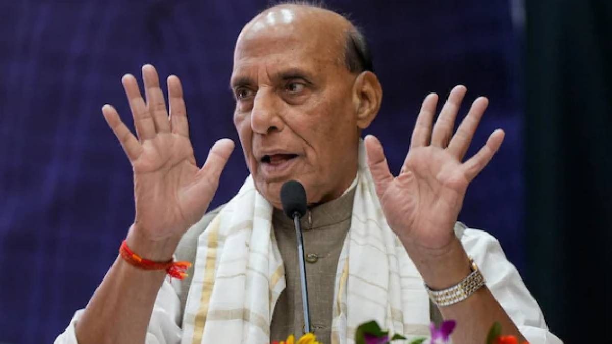 'এক হাতে ডিগ্রি, পকেটে আরডিএক্স...' কেন হঠাৎ এমন বললেন প্রতিরক্ষামন্ত্রী রাজনাথ সিং?