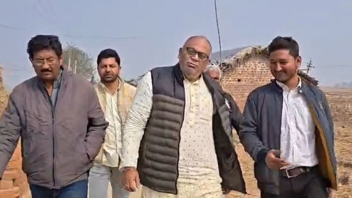 বিপাকে রাজ্যের মন্ত্রী চন্দ্রনাথ সিনহা