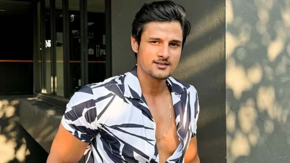 প্রতারণার অভিযোগে গ্রেফতার, বিগ বস খ্যাত তারকা মডেল প্রতারণার অভিযোগে গ্রেফতার, বিগ বস খ্যাত তারকা মডেল