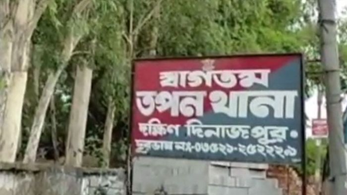 পুলিশের জমি দখলের অভিযোগ পঞ্চায়েত সদস্যের বিরুদ্ধে