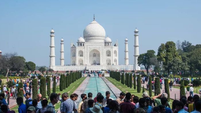 ফ্রিতে ঘুরুন তাজমহল