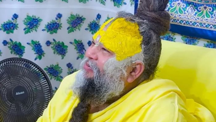 প্রেমানন্দ মহারাজ কোন কোন বিষয় গোপন রাখতে বললেন?