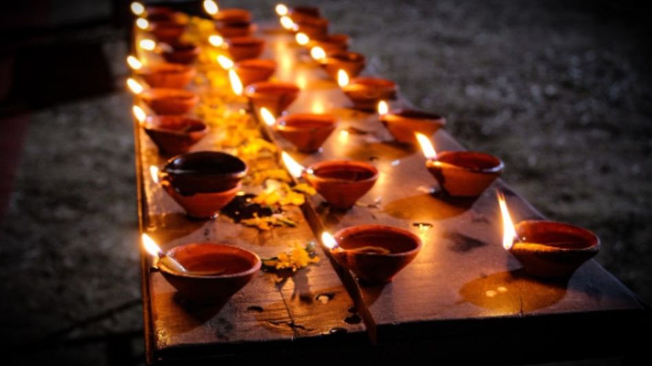 বসন্ত পঞ্চমীতে প্রদীপ জ্বালান বাড়ির এই জায়গাগুলিতে, পড়াশোনা-কেরিয়ারে উন্নতি বসন্ত পঞ্চমীতে প্রদীপ জ্বালান বাড়ির এই জায়গাগুলিতে, পড়াশোনা-কেরিয়ারে উন্নতি