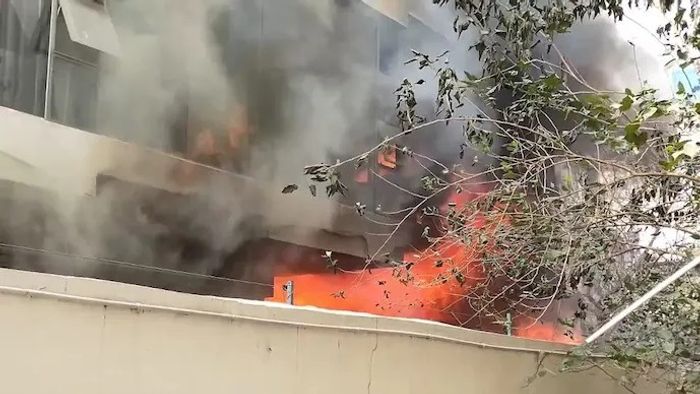 দোকানে অগ্নিকাণ্ড