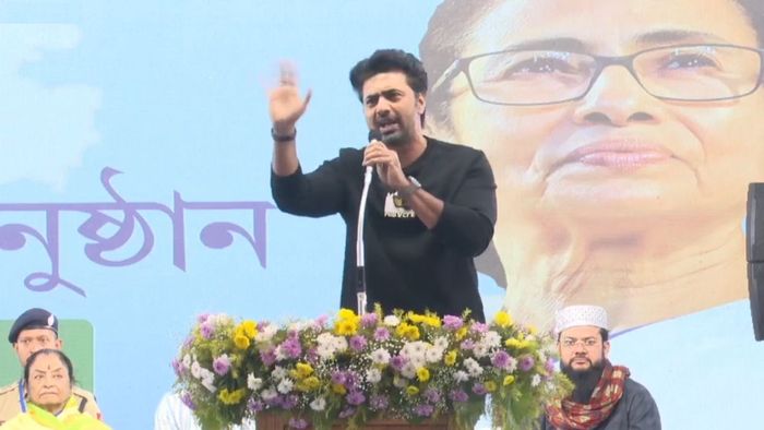 মুখ্যমন্ত্রীর বক্তব্যের আগে সভামঞ্চে দেব।