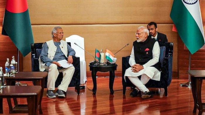 বাংলাদেশে হিন্দুদের সুরক্ষার বিষয় কি মোদী-ইউনূসের বৈঠকে উঠল? যা জানা গেল