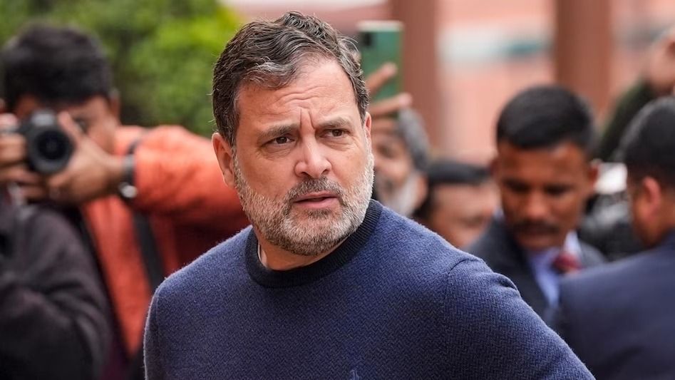  '...তখন ৫৬ ইঞ্চির ছাতির কী হয়েছিল?' সংসদের বাইরেও সেই ডোকলাম ইস্যু তুললেন রাহুল