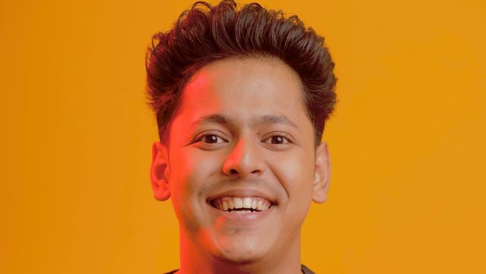 সোশ্যাল মিডিয়া ইনফ্লুয়েন্সার-কন্টেন্ট ক্রিয়েটর ‘ননসেন’ তথা শমীক অধিকারী