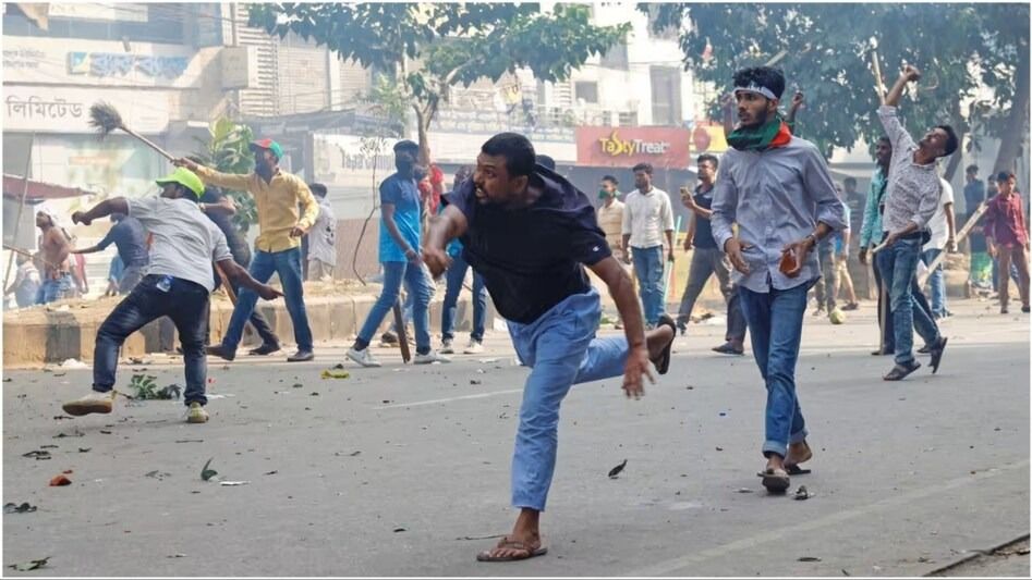 ইনকিলাম মঞ্চের কর্মসূচীতে লাঠিচার্জ, অশান্তি।-ফাইল ছবি