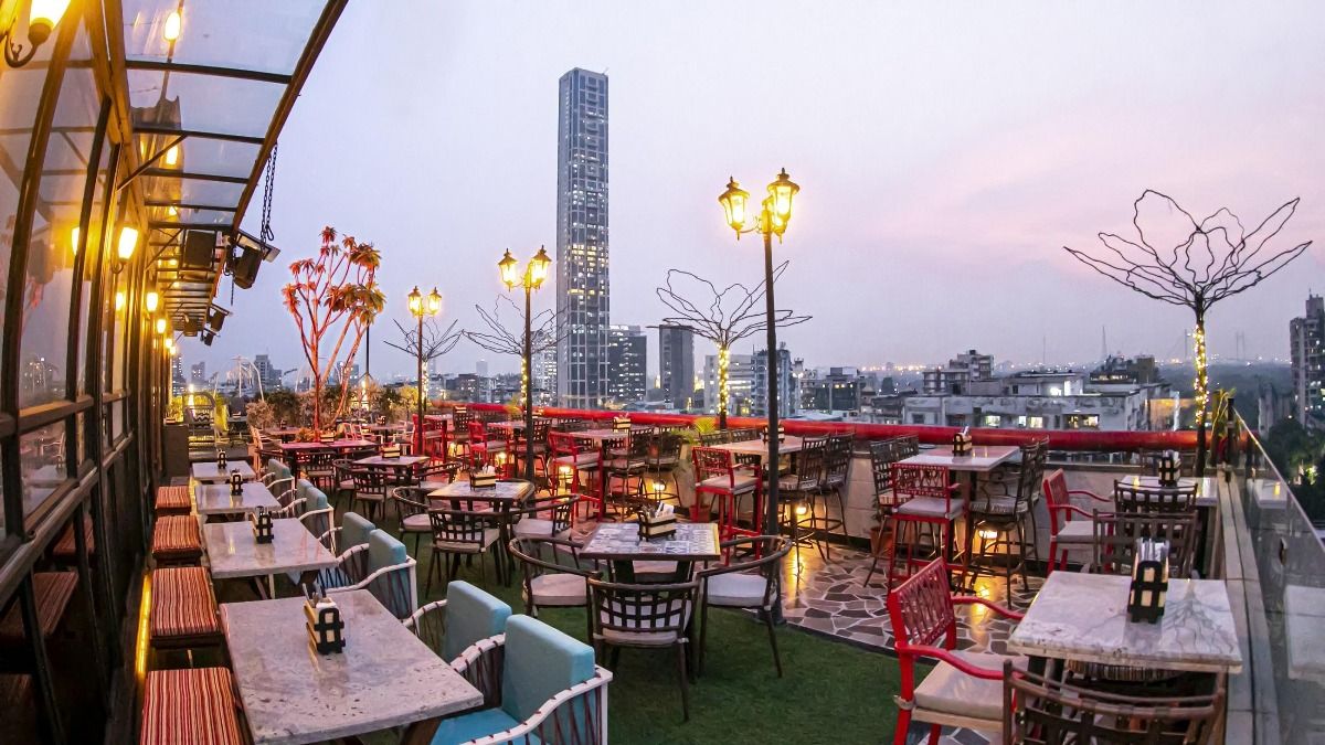 কলকাতার একটি ছাদ রেস্তোরাঁ।-ফাইল ছবি