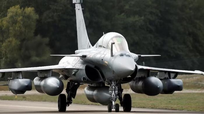 ১১৪টি যুদ্ধ বিমান নিয়ে শীঘ্রই ফাইনাল চুক্তি