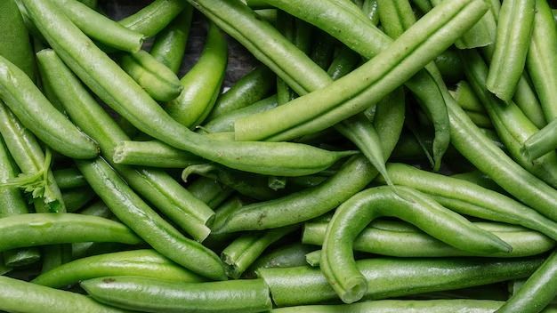 ফ্রিজে পড়ে থাকা শুকনো বিন দিয়েই তৈরি করে ফেলুন জিভে জল আনা রেসিপি