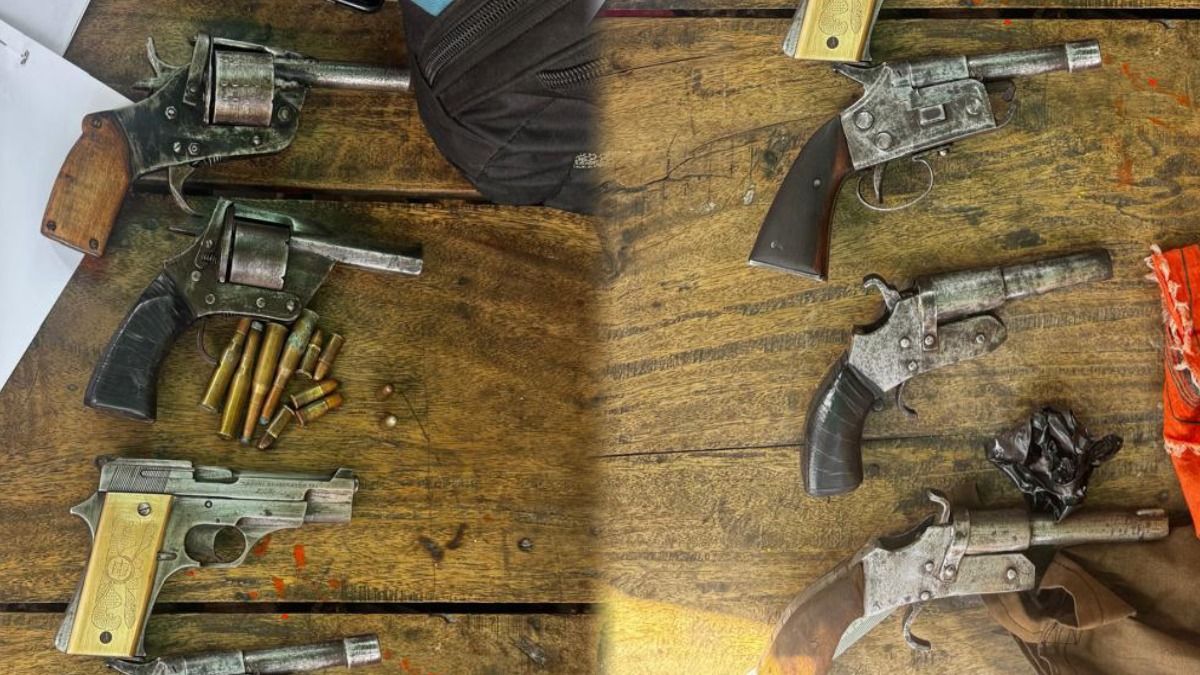 কসবায় প্রচুর আগ্নেয়াস্ত্র, কার্তুজ উদ্ধার, কলকাতায় চাঞ্চল্য