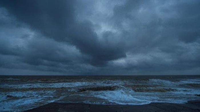 বঙ্গোপসাগরে ঘূর্ণাবর্তের চোখরাঙানি