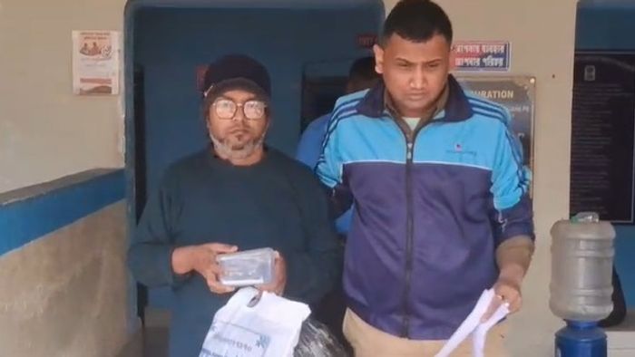 চাকদহ থেকে গ্রেফতার ভুয়ো উকিল