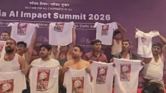 AI Summit-এ কংগ্রেসের বিক্ষোভ