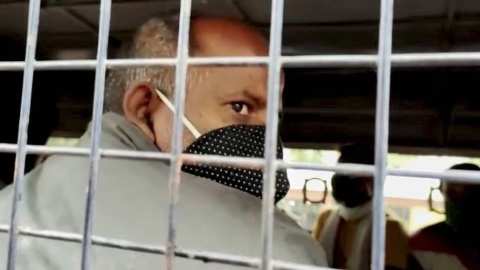 ৩৩ শিশুকে যৌন নির্যাতনের ভিডিও ডার্ক ওয়েভে বিক্রি, দম্পতির ফাঁসি, ‘বিরলতম’ বলল আদালত ৩৩ শিশুকে যৌন নির্যাতনের ভিডিও ডার্ক ওয়েভে বিক্রি, দম্পতির ফাঁসি, ‘বিরলতম’ বলল আদালত