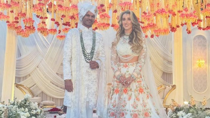 Shikhar Dhawan, Sophie Shine (Source: Yuzvendra Chahal Instagram)