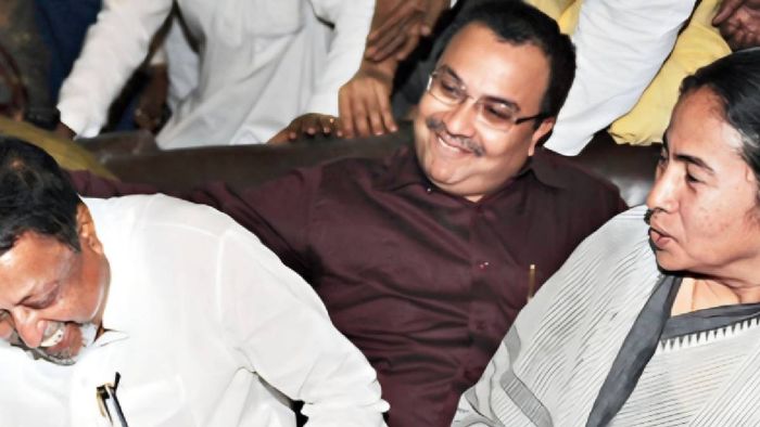 কুণালের স্মৃতিতে মুকুল রায়