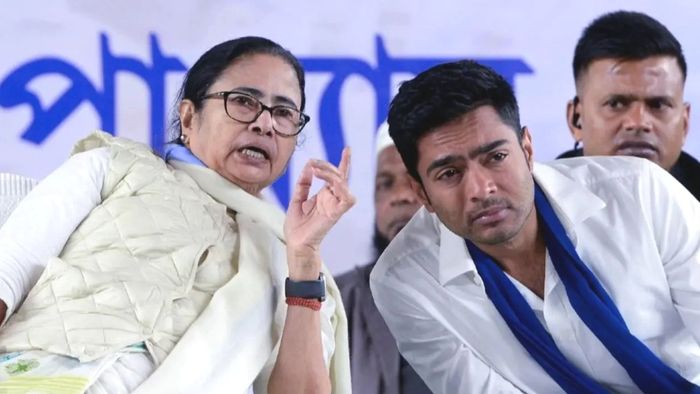 মমতা ও অভিষেক বন্দ্যোপাধ্যায়।-ফাইল ছবি