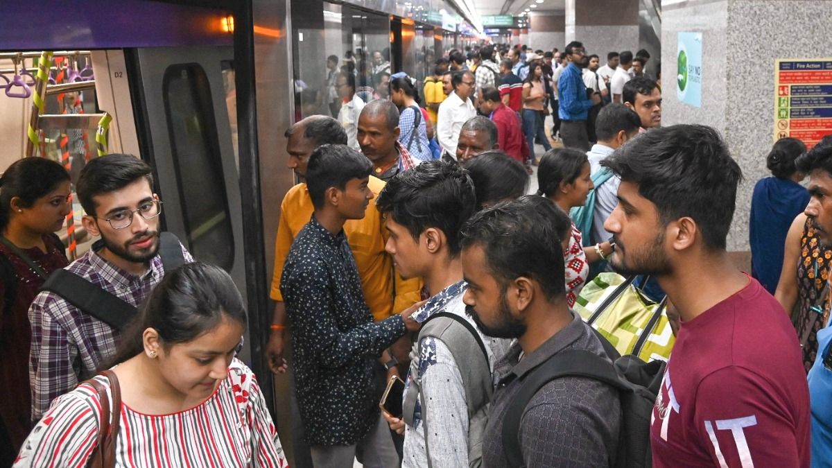দোলের সকালে মিলবে না মেট্রো, কখন শুরু পরিষেবা, হোলিতে চলবে? 