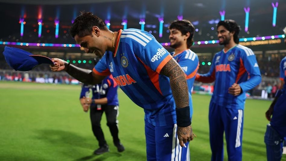 স্যামসনের ৯৭-এ মুগ্ধ সূর্যকুমার, মাথা নত করে সম্মান অধিনায়কের; দেখুন সেলিব্রেশন স্যামসনের ৯৭-এ মুগ্ধ সূর্যকুমার, মাথা নত করে সম্মান অধিনায়কের; দেখুন সেলিব্রেশন