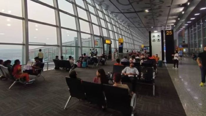 কলকাতা এয়ারপোর্টে ফ্লাইট ক্যানসেল