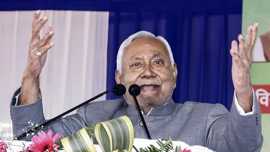 বিহারে এবার BJP-র মুখ্যমন্ত্রী? নীতীশকে পাঠানো হতে পারে রাজ্যসভায় বিহারে এবার BJP-র মুখ্যমন্ত্রী? নীতীশকে পাঠানো হতে পারে রাজ্যসভায়