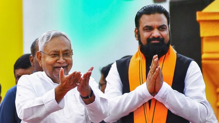 নীতীশ কুমার ও সম্রাট চৌধুরী