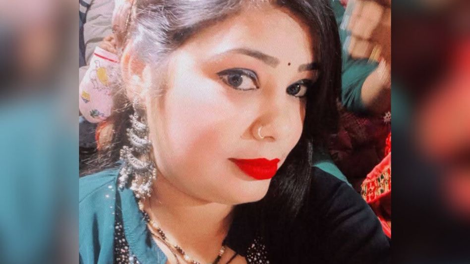 রং খেলার দিন মুখোশ পরে এসে হামলা, প্রেমিকের সামনে স্ত্রীকে খুন রং খেলার দিন মুখোশ পরে এসে হামলা, প্রেমিকের সামনে স্ত্রীকে খুন