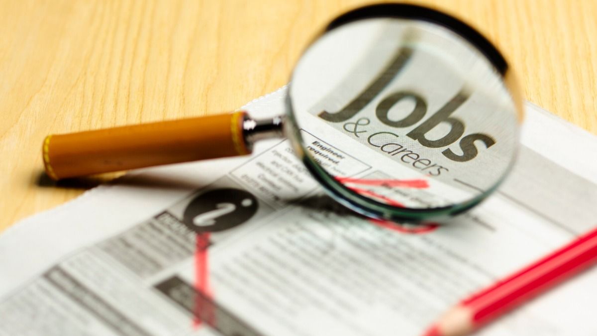 ব্যাংকে মোটা বেতনে চাকরির সুযোগ