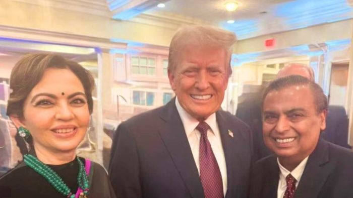 আম্বানি দম্পতির সঙ্গে ডোনাল্ড ট্রাম্প (ফাইল ফটো)