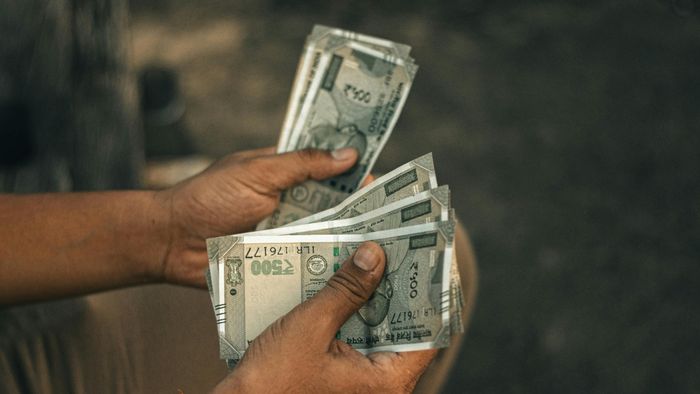 ৪ রাশির টাকা কিছুতেই জমে না