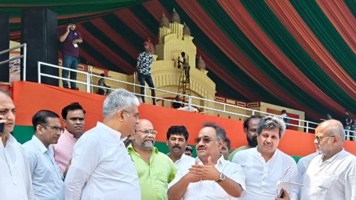 মোদীর মঞ্চ পরিদর্শনে শমীক ভট্টাচার্য।-ফাইল ছবি