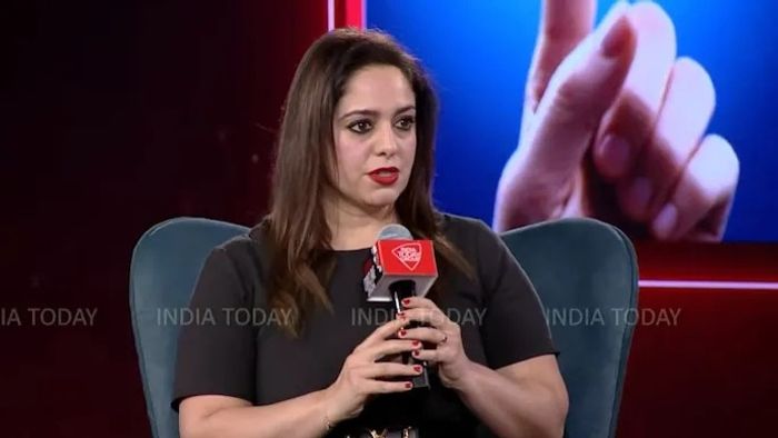 আন্তর্জাতিক বিশেষজ্ঞ অ্যাডেল নাজারিয়ান