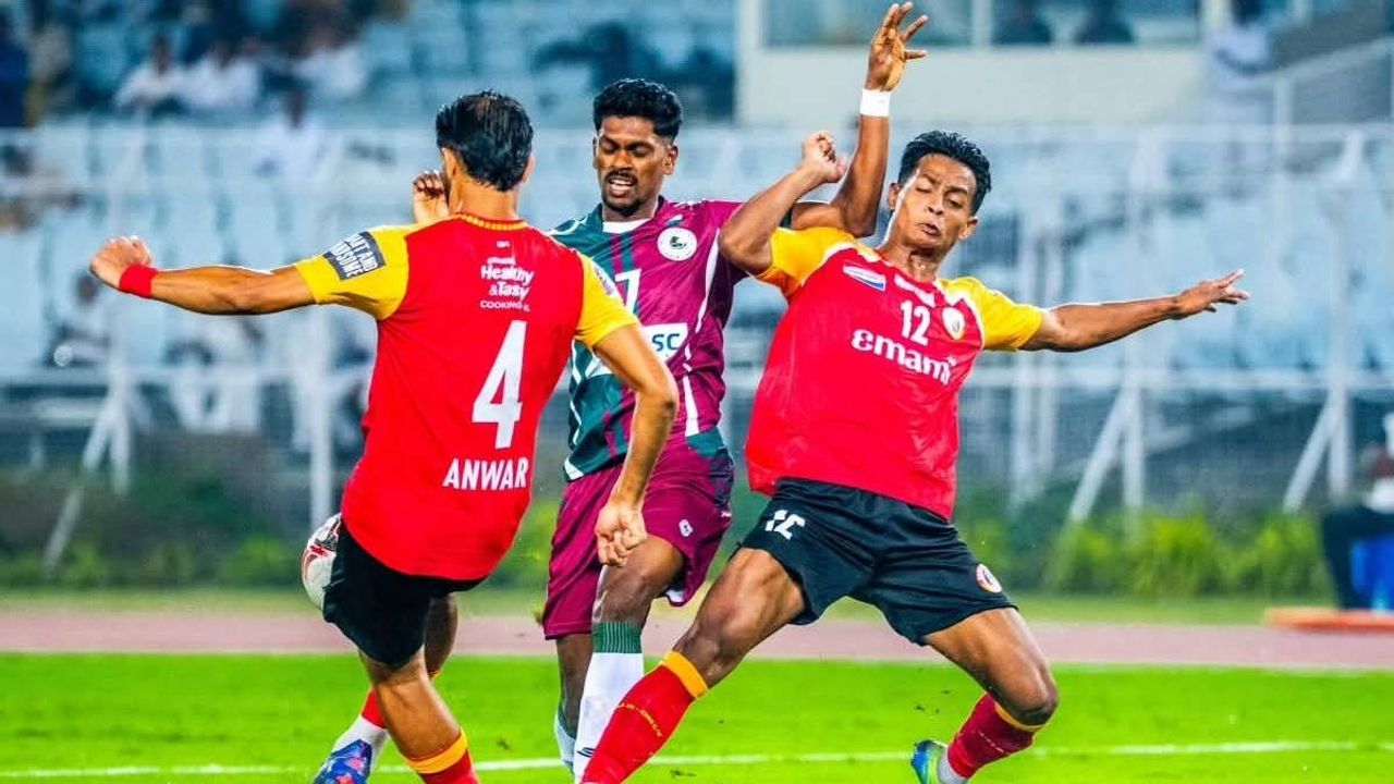 পিছিয়ে গেল কলকাতা ডার্বি, ১৭ মে হবে মোহনবাগান বনাম ইস্টবেঙ্গল মহাযুদ্ধ পিছিয়ে গেল কলকাতা ডার্বি, ১৭ মে হবে মোহনবাগান বনাম ইস্টবেঙ্গল মহাযুদ্ধ