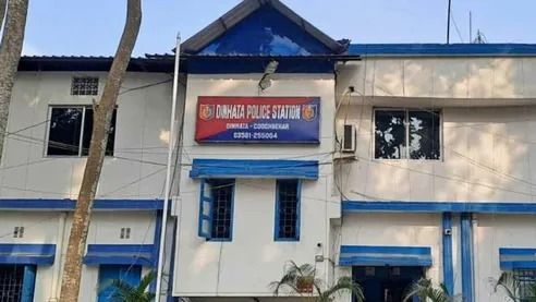 ভোট ঘোষণা হতেই রক্তাক্ত দিনহাটা, তৃণমূল নেতাকে ভোজালি কোপানোর অভিযোগ