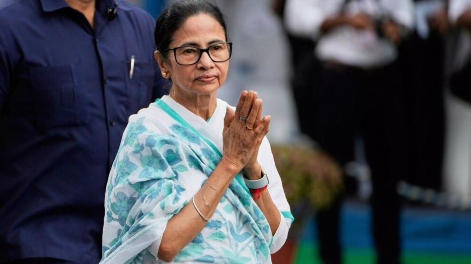 কলকাতায় ‘বিগ রিসেট’, ৫ নতুন-অভিজ্ঞ মুখে বাজি মমতার কলকাতায় ‘বিগ রিসেট’, ৫ নতুন-অভিজ্ঞ মুখে বাজি মমতার