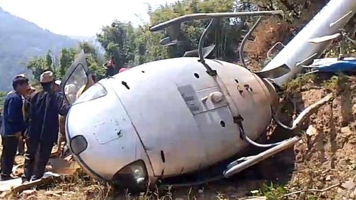 নেপালে ভেঙে পড়া সেই হেলিকপ্টার