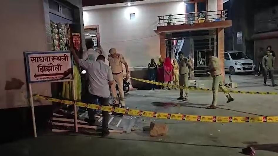 রাজধানী দিল্লিতে গ্যাংওয়ার, বাড়িতে ঢুকে ৪ জনকে গুলি; মৃত্যু শিশুর   