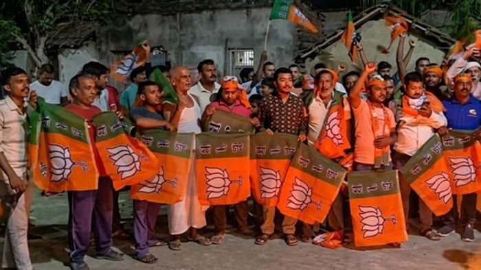 মালদার বৈষ্ণবনগরে পদ্ম-শিবিরে বিভাজন, মালদায় তুঙ্গে বিজেপির আদি-নব্য লড়াই